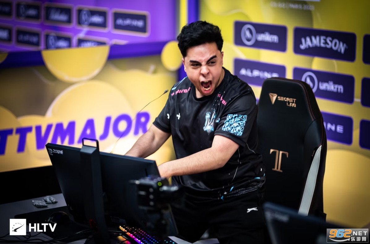 FPX、NOVA、TEC战队晋级精彩瞬间：电竞对决燃情再现