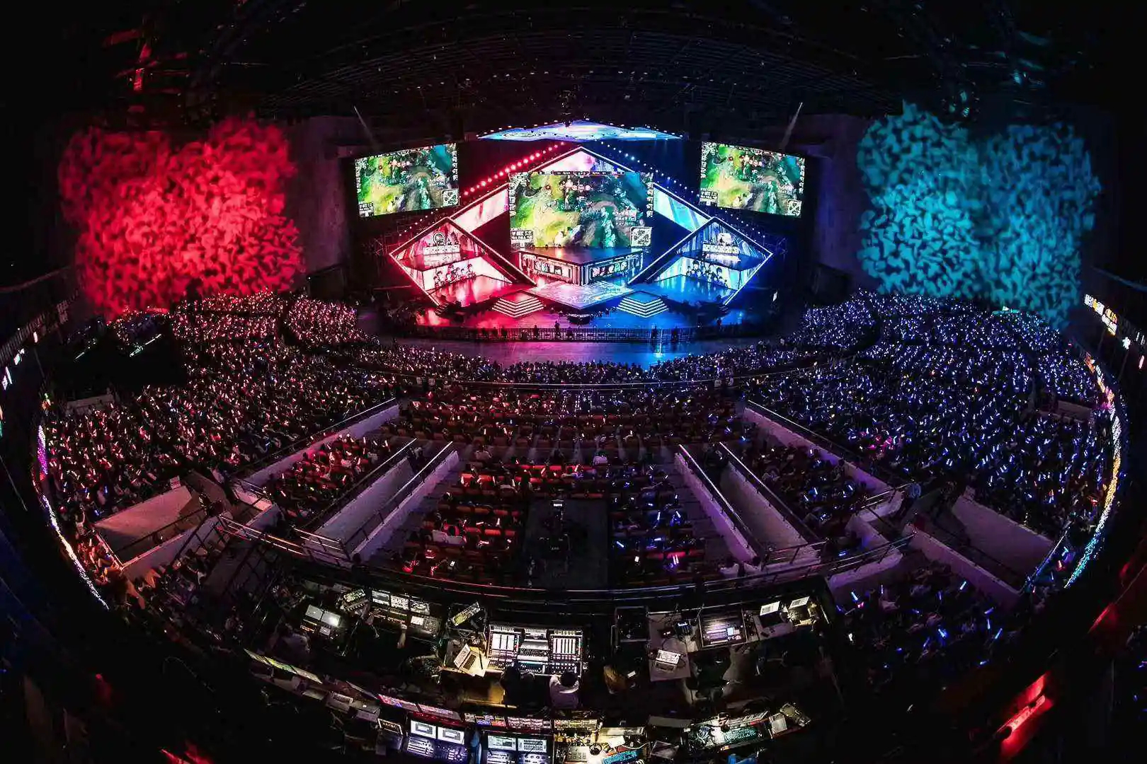 FNC让一追二逆转C9，瑞士轮惊险锁定八强名额-DB电竞(官网)